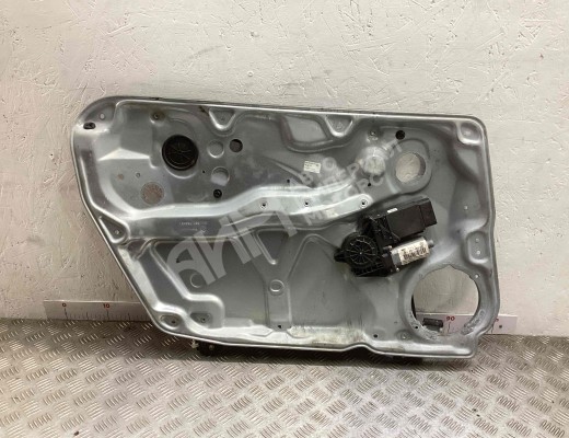 Стеклоподъемник передний левый Volkswagen Passat B5+ (3B) 2000-2005 рестайлинг  Volkswagen Passat Passat B5+ (3B) 2000-2005 рестайлинг