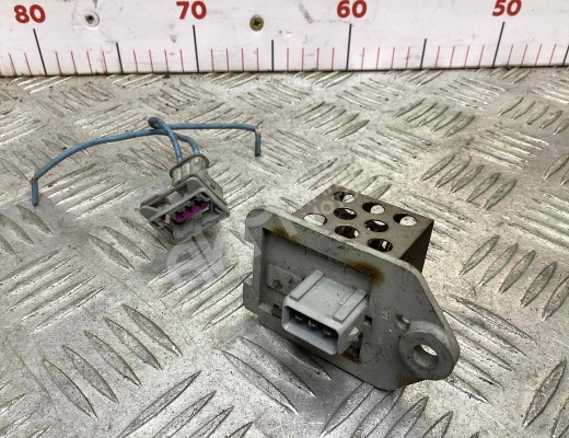 Сопротивление вентилятора охлаждения Citroen C5 I 2001-2004  Citroen C5 C5 I 2001-2004