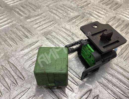 Реле вентилятора Citroen C5 I 2001-2004  Citroen C5 C5 I 2001-2004