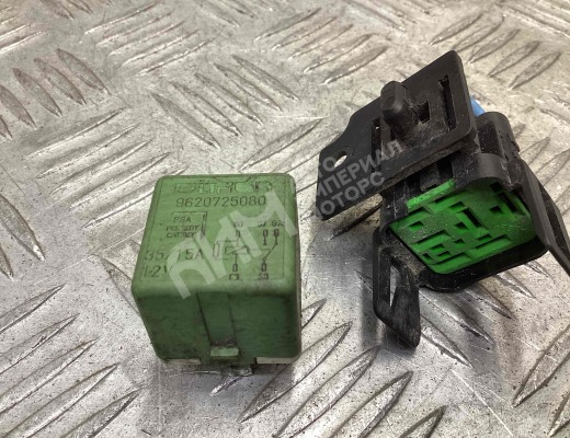 Реле вентилятора Citroen C5 I 2001-2004  Citroen C5 C5 I 2001-2004