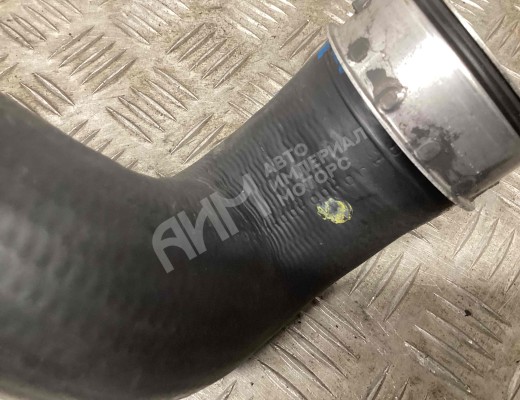 Патрубок интеркулера Volkswagen Passat B5+ (3B) 2000-2005 рестайлинг  Volkswagen Passat Passat B5+ (3B) 2000-2005 рестайлинг