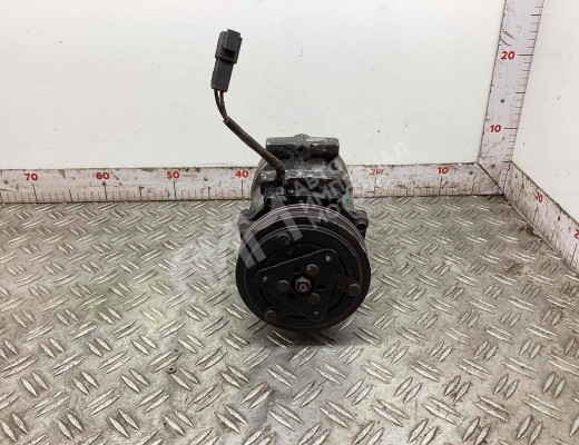 Компрессор кондиционера Renault Kerax 1997-2013  Renault Kerax Kerax 1997-2013