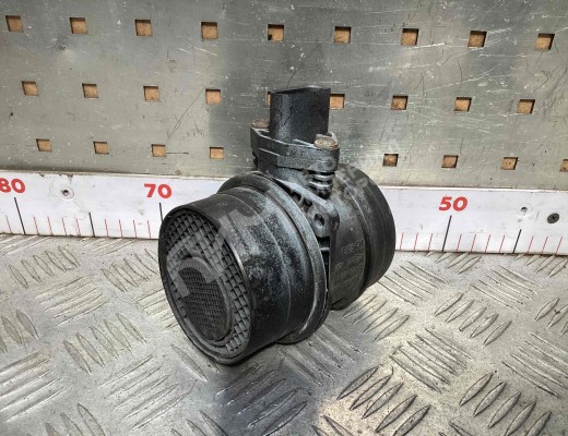 Расходомер воздуха Volkswagen Transporter T5 (7H) 2003-2015  Volkswagen Transporter Transporter T5 (7H) 2003-2015