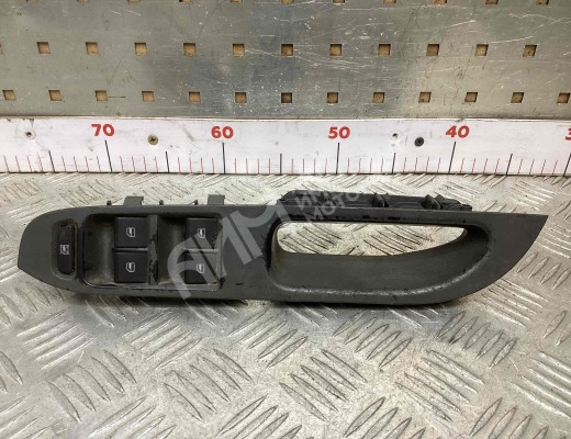 Кнопка стеклоподъемника переднего левого Seat Ibiza III (6L) 2002-2008  Seat Ibiza Ibiza III (6L) 2002-2008