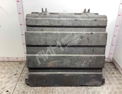 Крышка аккумулятора Renault Kerax 1997-2013  Renault Kerax Kerax 1997-2013