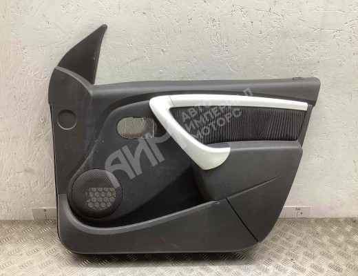 Обшивка двери передней правой (дверная карта) Dacia Sandero I (B90) 2008-2012  Dacia Sandero Sandero I (B90) 2008-2012