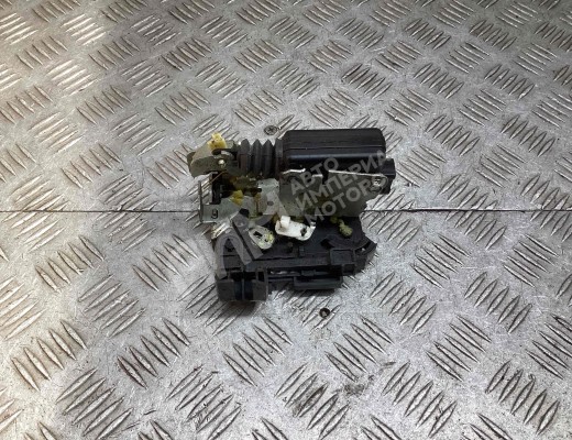 Замок двери передней правой  Dacia Sandero (B90) 2008-2012