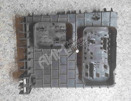 Блок предохранителей Volkswagen Golf V (1K) 2004-2009  Volkswagen Golf Golf V (1K) 2004-2009
