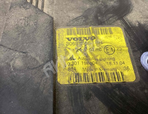 Фара правая Volvo V50 (MW) 2003-2007  Volvo V50 V50 (MW) 2003-2007