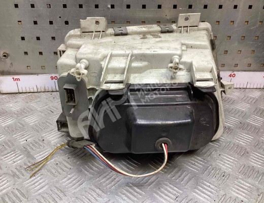 Фара левая Mercedes Vario (W670) 1996-2013  Mercedes Vario Vario (W670) 1996-2013