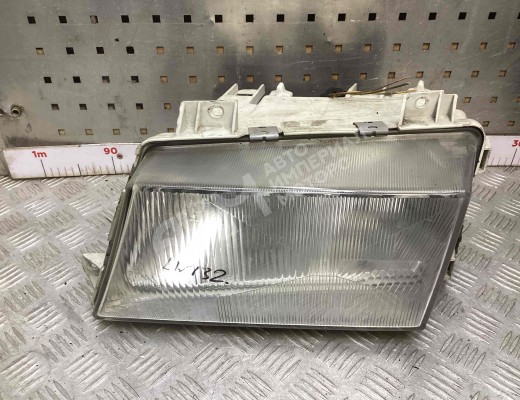 Фара левая Mercedes Vario (W670) 1996-2013  Mercedes Vario Vario (W670) 1996-2013