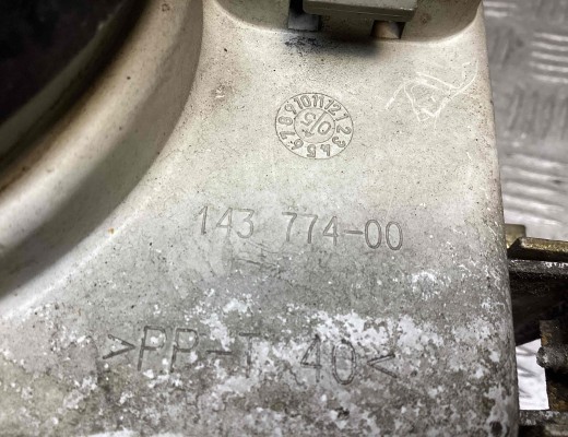 Фара правая Mercedes Vario (W670) 1996-2013  Mercedes Vario Vario (W670) 1996-2013