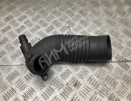Патрубок турбины Volkswagen Passat B5+ (3B) 2000-2005 рестайлинг  Volkswagen Passat Passat B5+ (3B) 2000-2005 рестайлинг