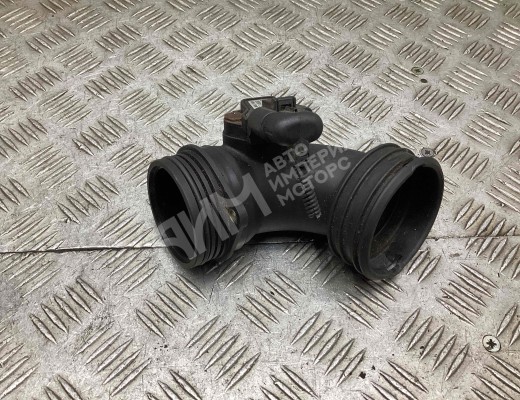Патрубок интеркулера Volkswagen Touareg I (7L) 2002-2006  Volkswagen Touareg Touareg I (7L) 2002-2006