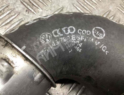 Патрубок интеркулера Volkswagen Golf V (1K) 2004-2009  Volkswagen Golf Golf V (1K) 2004-2009