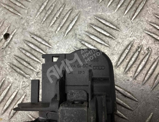 Ручка наружная передняя правая Audi A3 II (8P) 2005-2008 рестайлинг  Audi A3 A3 II (8P) 2005-2008 рестайлинг