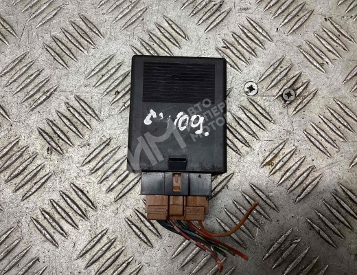 Реле поворотов Mercedes Vario (W670) 1996-2013  Mercedes Vario Vario (W670) 1996-2013