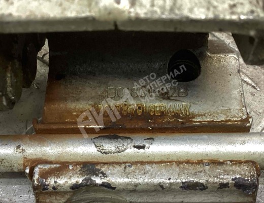 Петля двери передней правой Volkswagen Passat B5 (3B) 1996-2000  Volkswagen Passat Passat B5 (3B) 1996-2000