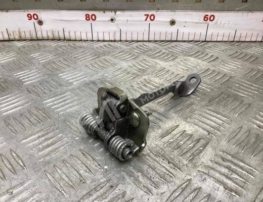 Ограничитель открывания двери задней Dacia Sandero I (B90) 2008-2012  Dacia Sandero Sandero I (B90) 2008-2012