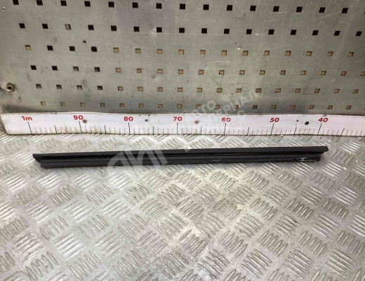 Молдинг стекла двери задней правой внутренний Mercedes E (W211) 2002-2006  Mercedes E E (W211) 2002-2006