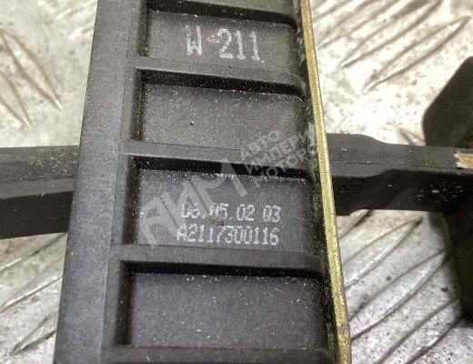 Ограничитель открывания двери задней Mercedes E (W211) 2002-2006  Mercedes E E (W211) 2002-2006
