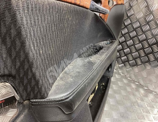 Обшивка двери передней левой (дверная карта) Mercedes E (W211) 2002-2006  Mercedes E E (W211) 2002-2006