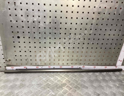 Молдинг стекла двери наружный Mercedes E (W211) 2002-2006  Mercedes E E (W211) 2002-2006