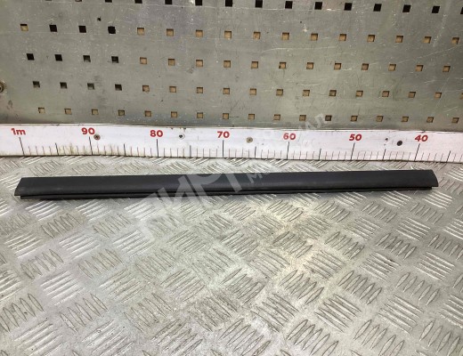 Молдинг стекла двери передней левой внутренний Mercedes E (W211) 2002-2006  Mercedes E E (W211) 2002-2006