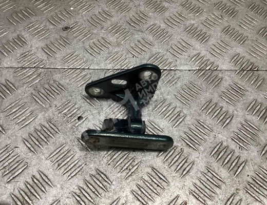 Петля двери передней левой Mercedes E (W211) 2002-2006  Mercedes E E (W211) 2002-2006