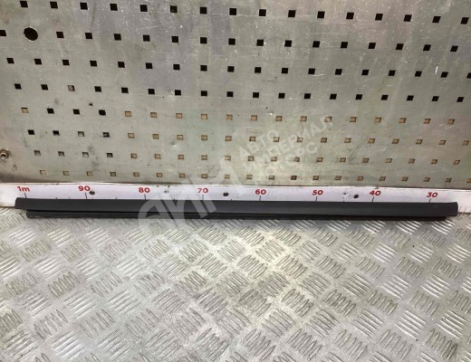 Молдинг стекла двери передней правой внутренний Mercedes E (W211) 2002-2006  Mercedes E E (W211) 2002-2006