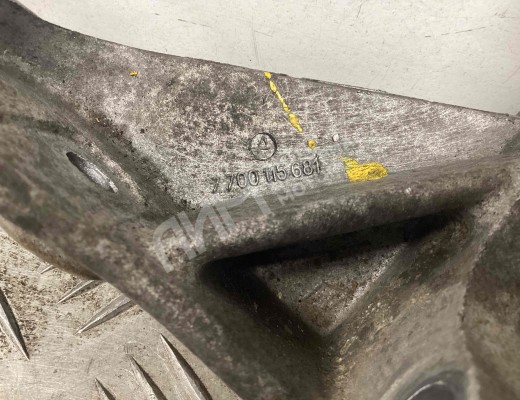 Крепление ТНВД Renault Scenic I (JA) 1999-2003 рестайлинг  Renault Scenic Scenic I (JA) 1999-2003 рестайлинг
