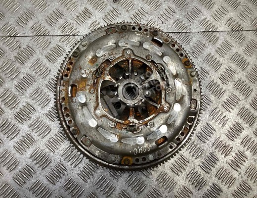 Маховик Volkswagen Passat B6 (3C) 2005-2010  Volkswagen Passat Passat B6 (3C) 2005-2010