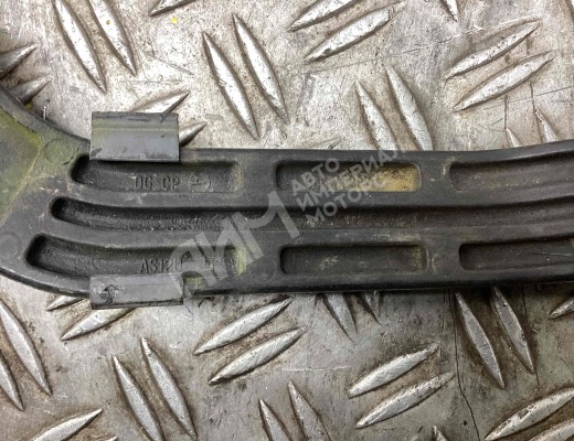 Щеткодержатель (поводок стеклоочистителя, дворник) Renault Kerax 1997-2013  Renault Kerax Kerax 1997-2013