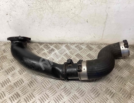 Патрубок интеркулера Mercedes Sprinter II (W906) 2013-2018 рестайлинг  Mercedes Sprinter Sprinter II (W906) 2013-2018 рестайлинг