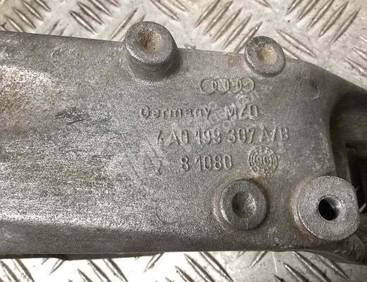 Кронштейн двигателя Audi 100 C4 (4A) 1990-1995  Audi 100 100 C4 (4A) 1990-1995