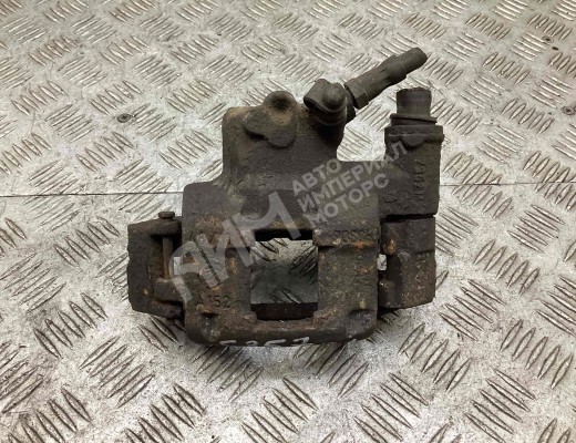 Суппорт передний левый Fiat Punto II (188) 2003-2005 рестайлинг  Fiat Punto Punto II (188) 2003-2005 рестайлинг