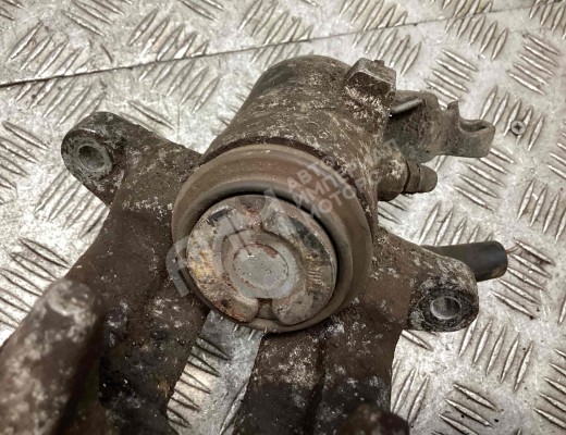 Суппорт задний правый Volkswagen Golf V (1K) 2004-2009  Volkswagen Golf Golf V (1K) 2004-2009