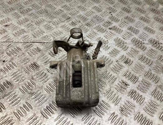 Суппорт задний правый Audi A4 B6 (8EC, 8E5) 2000-2004  Audi A4 A4 B6 (8EC, 8E5) 2000-2004