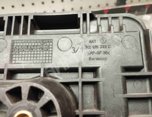 Полка аккумулятора Volkswagen Passat B6 (3C) 2005-2010  Volkswagen Passat Passat B6 (3C) 2005-2010