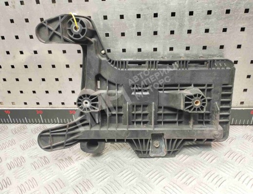 Полка аккумулятора Volkswagen Passat B6 (3C) 2005-2010  Volkswagen Passat Passat B6 (3C) 2005-2010