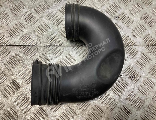 Патрубок воздушного фильтра Volkswagen Golf V (1K) 2004-2009  Volkswagen Golf Golf V (1K) 2004-2009