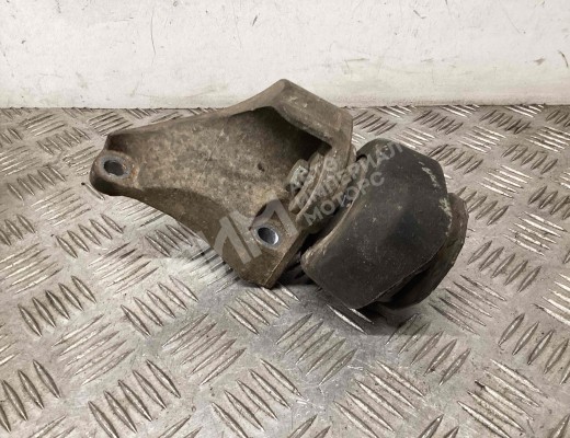 Кронштейн КПП Volkswagen Passat B5 (3B) 1996-2000  Volkswagen Passat Passat B5 (3B) 1996-2000