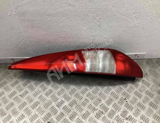 Фонарь задний правый Ford Mondeo III 2003-2007 рестайлинг  Ford Mondeo Mondeo III 2003-2007 рестайлинг