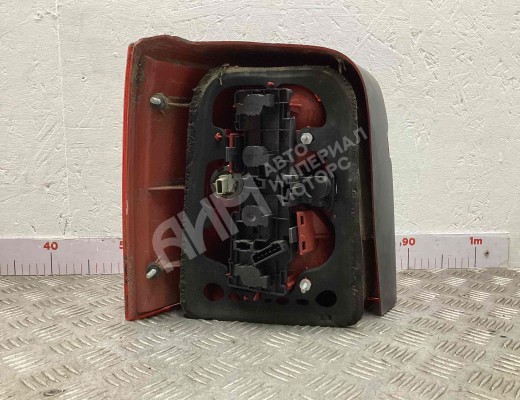 Фонарь задний правый Volkswagen Passat B5+ (3B) 2000-2005 рестайлинг  Volkswagen Passat Passat B5+ (3B) 2000-2005 рестайлинг