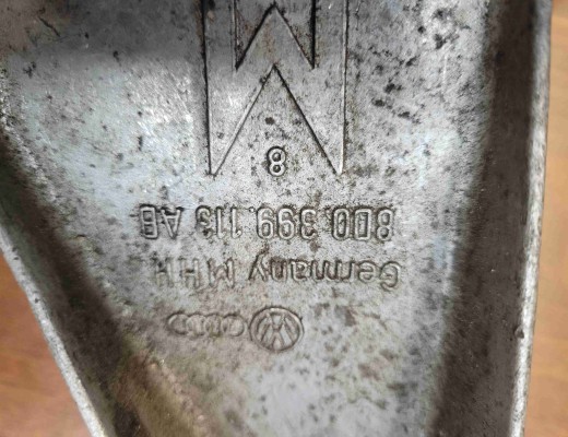 Кронштейн КПП Audi A4 B5 (8D) 1994-1999  Audi A4 A4 B5 (8D) 1994-1999
