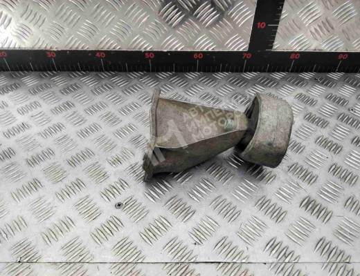 Кронштейн КПП Audi A4 B5 (8D) 1994-1999  Audi A4 A4 B5 (8D) 1994-1999