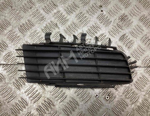 Заглушка (решетка) в бампер Opel Vectra C 2002-2005  Opel Vectra Vectra C 2002-2005