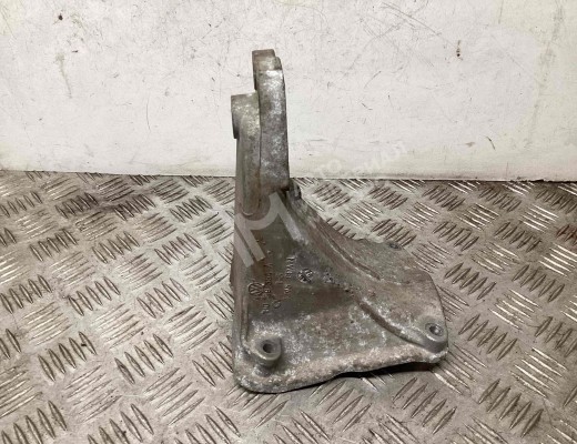 Кронштейн двигателя Volkswagen Caddy II (9K) 1995-2003  Volkswagen Caddy Caddy II (9K) 1995-2003