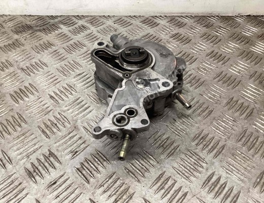 Насос вакуумный Volkswagen Passat B5 (3B) 1996-2000  Volkswagen Passat Passat B5 (3B) 1996-2000