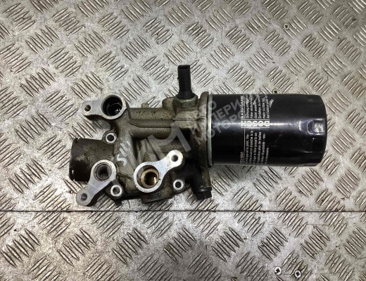 Корпус масляного фильтра Audi A4 B6 (8EC, 8E5) 2000-2004  Audi A4 A4 B6 (8EC, 8E5) 2000-2004